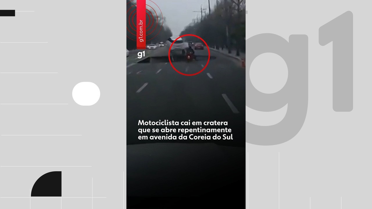 VÍDEO: Cratera se abre em avenida na Coreia do Sul, e motociclista cai e morre