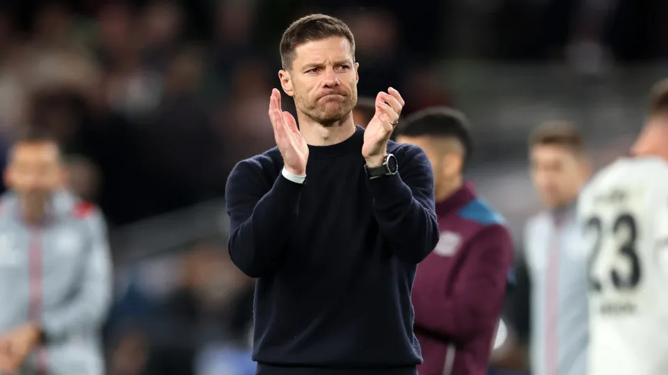 Roberto Carlos rejeita Xabi Alonso no Real Madrid: "Ancelotti é o melhor"