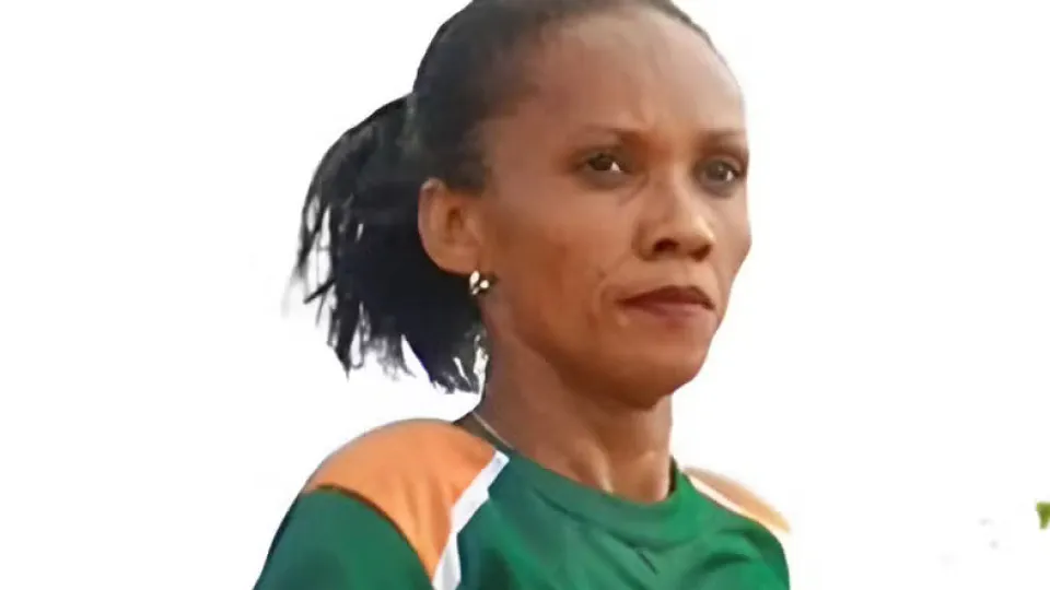 Corredora morre atropelada por moto durante treino em rodovia de Pernambuco